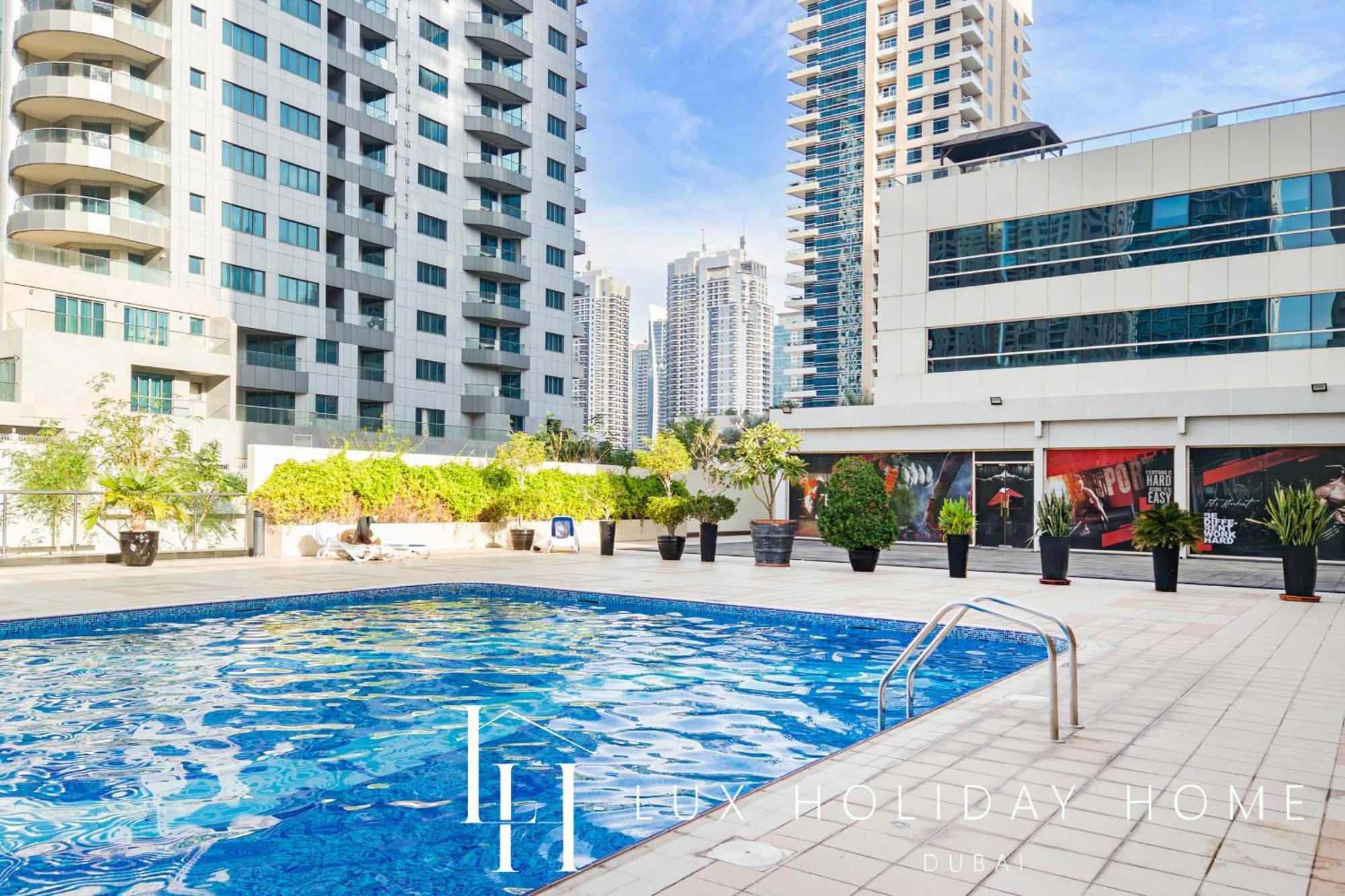 Lux The Marina View 1 Dubai